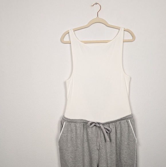 NWT Daily Practice Grey & White Bow Trim Jumpsuit Size L - Picture 4 of 12